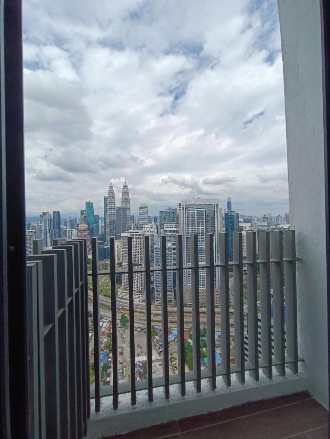 Lx 39A Balcony Klcc View 1 Bedroom Infinity Pool Куала-Лумпур Экстерьер фото