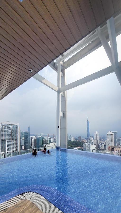Lx 39A Balcony Klcc View 1 Bedroom Infinity Pool Куала-Лумпур Экстерьер фото