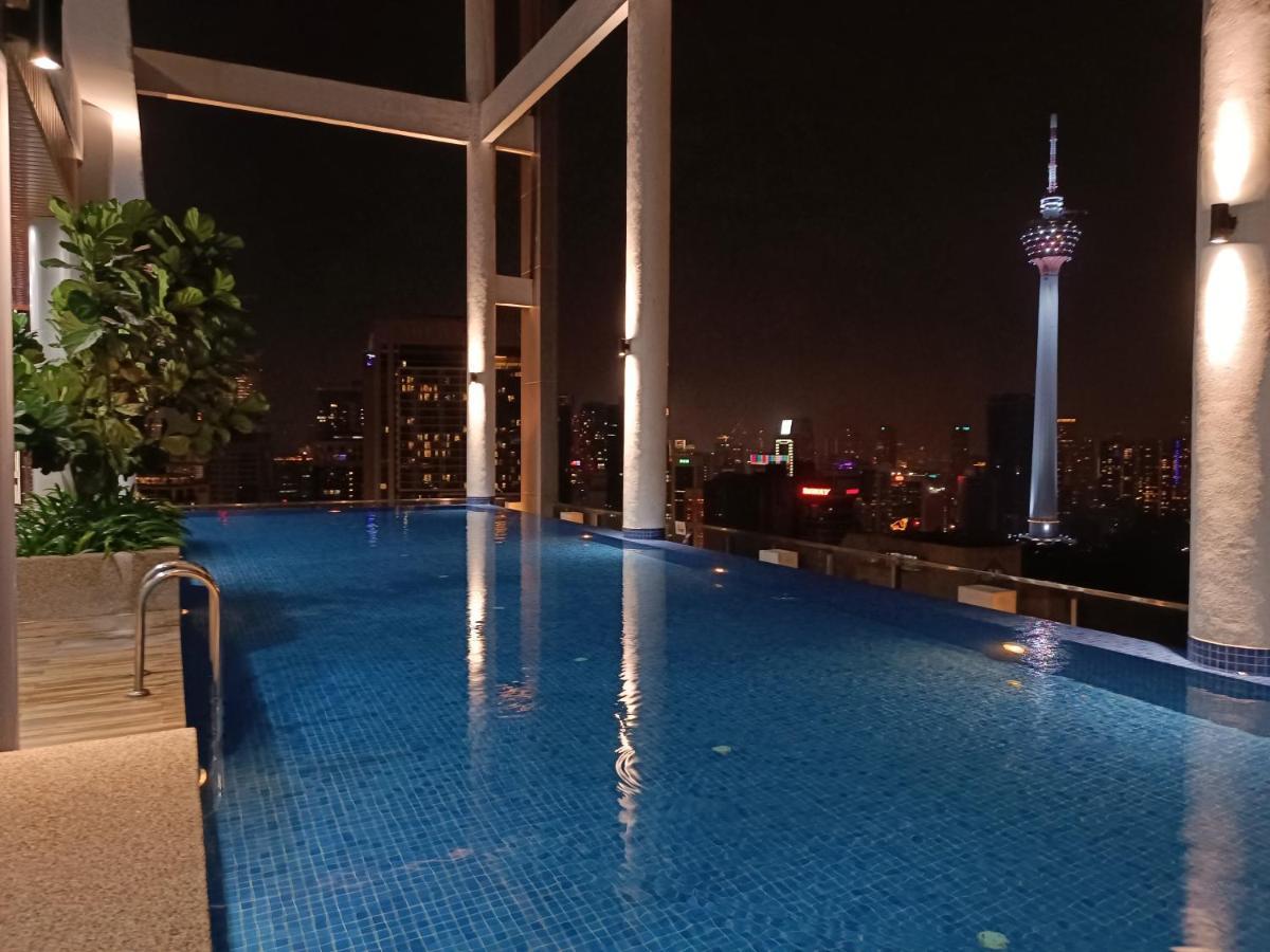 Lx 39A Balcony Klcc View 1 Bedroom Infinity Pool Куала-Лумпур Экстерьер фото